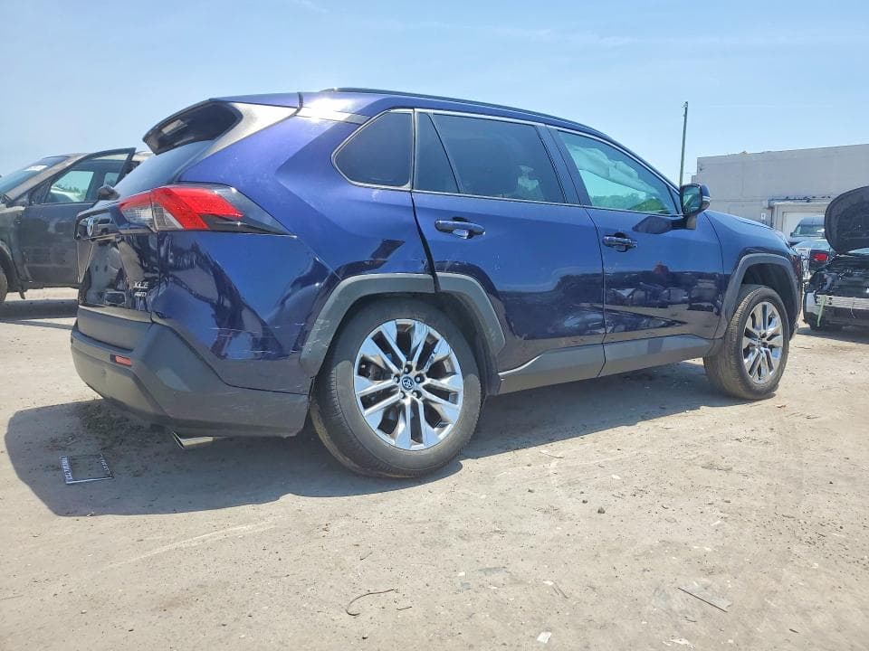 2020 TOYOTA RAV4 XLE PREMIUM 3