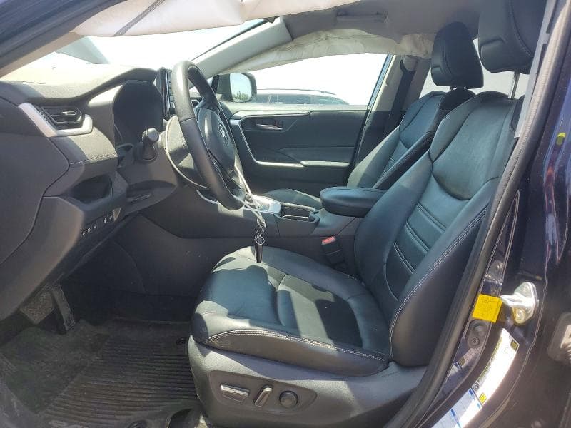 2020 TOYOTA RAV4 XLE PREMIUM 7