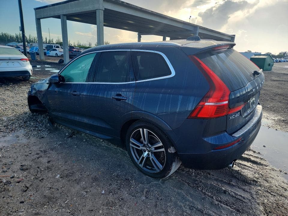 2021 VOLVO XC60 T5 MOMENTUM 2