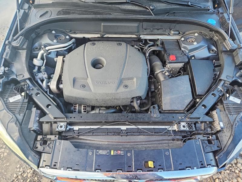 2021 VOLVO XC60 T5 MOMENTUM 12