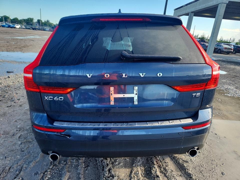 2021 VOLVO XC60 T5 MOMENTUM 6