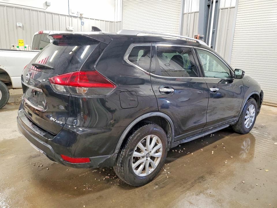 2018 NISSAN ROGUE SV 3