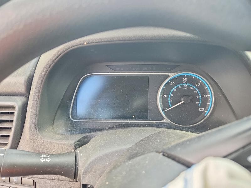2019 NISSAN LEAF S 9