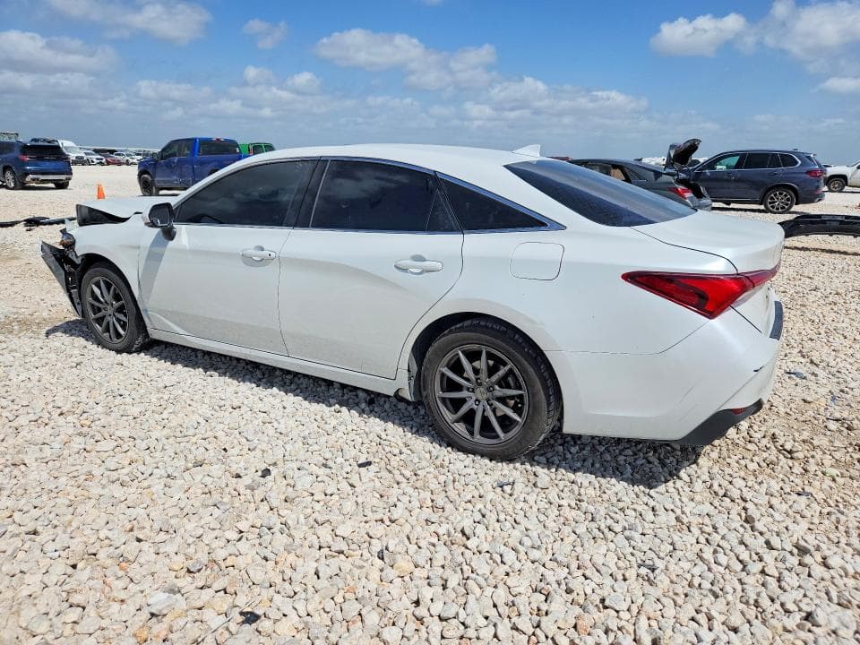 2021 TOYOTA AVALON XLE 2