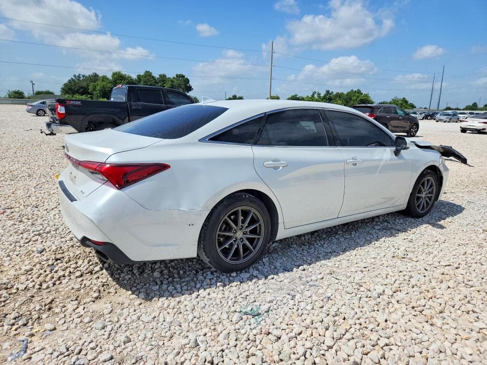 2021 TOYOTA AVALON XLE 3