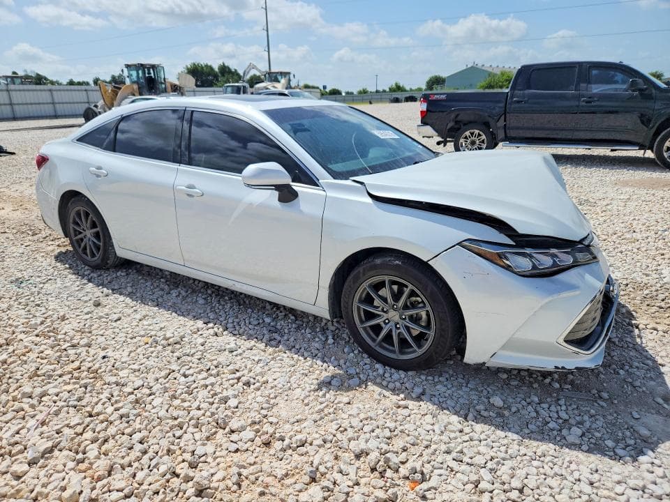 2021 TOYOTA AVALON XLE 4