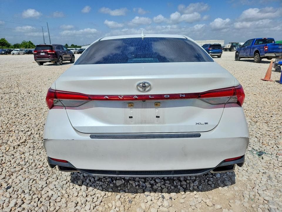 2021 TOYOTA AVALON XLE 6