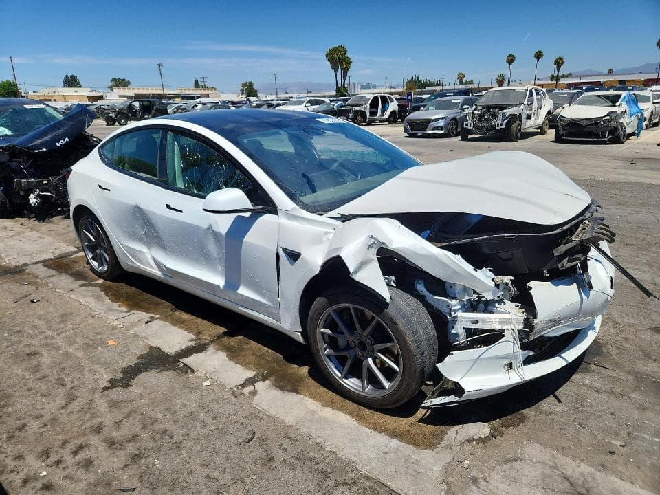 2023 TESLA MODEL 3 4