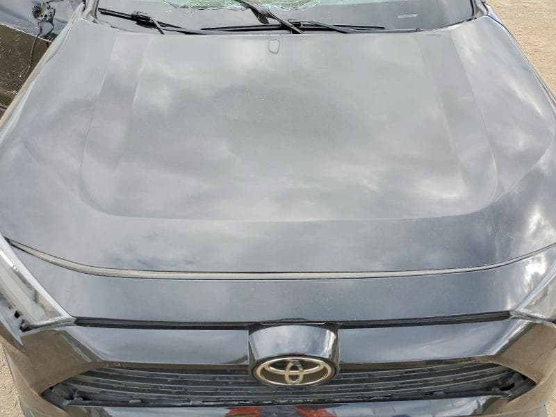 2022 TOYOTA RAV4 LE 11