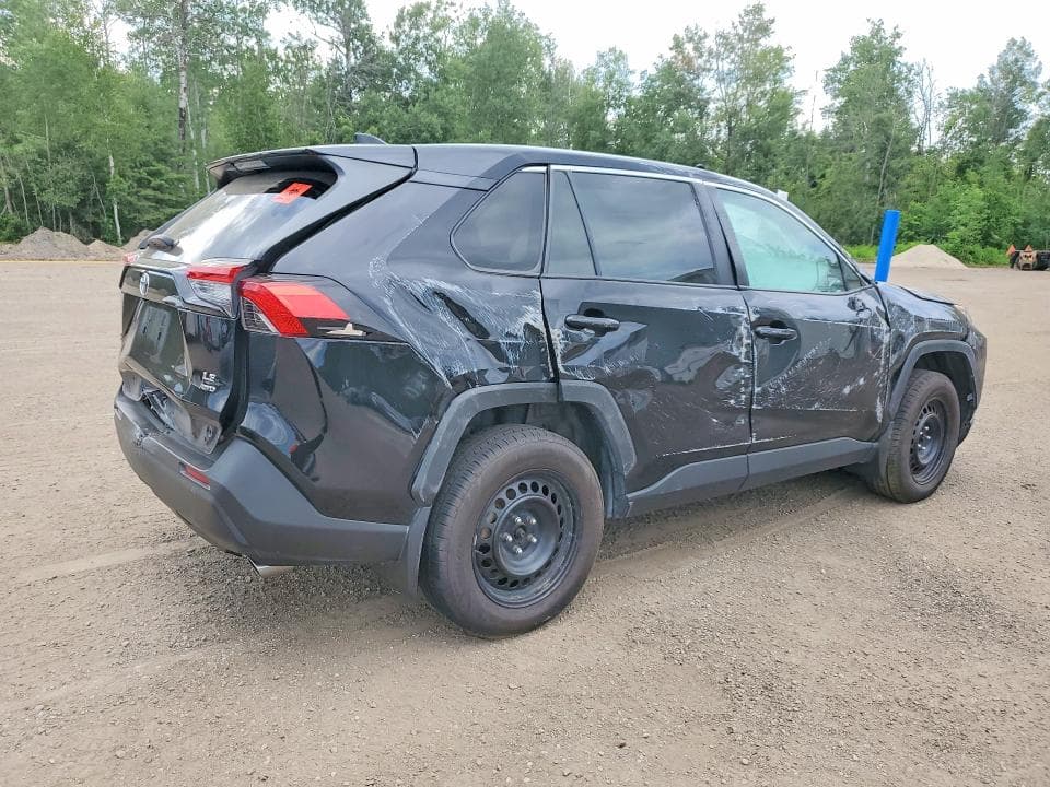 2022 TOYOTA RAV4 LE 3