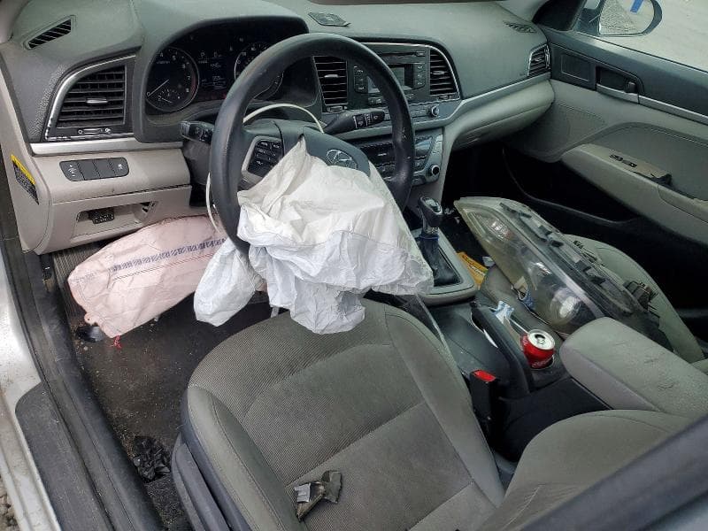 2017 HYUNDAI ELANTRA SE 8