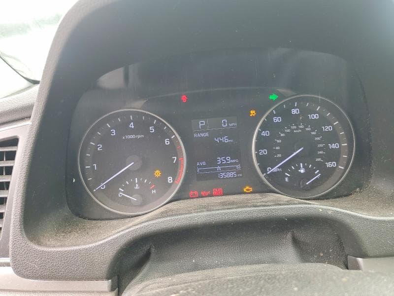 2017 HYUNDAI ELANTRA SE 9