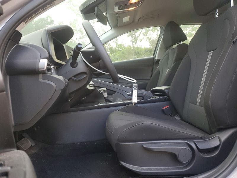 2025 HYUNDAI ELANTRA SE 7