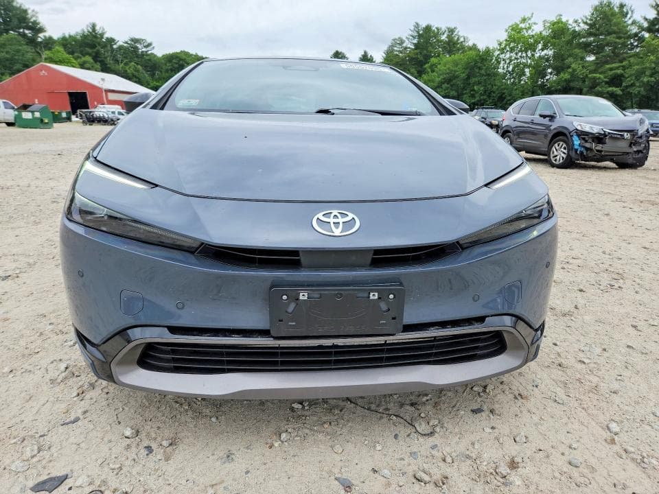 2024 TOYOTA PRIUS XLE 5