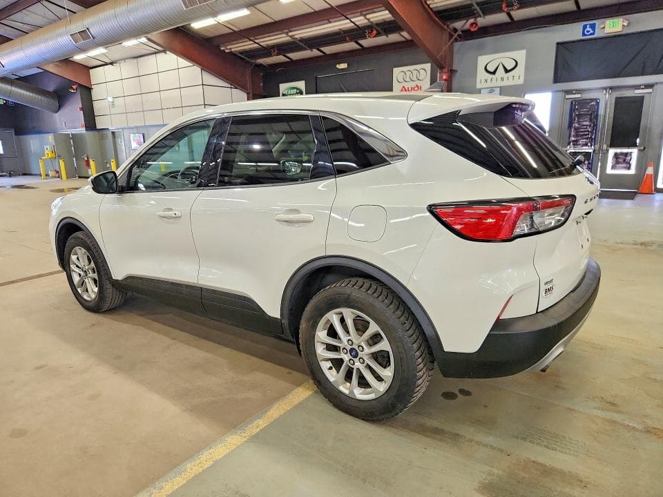 2020 FORD ESCAPE SE SE 3