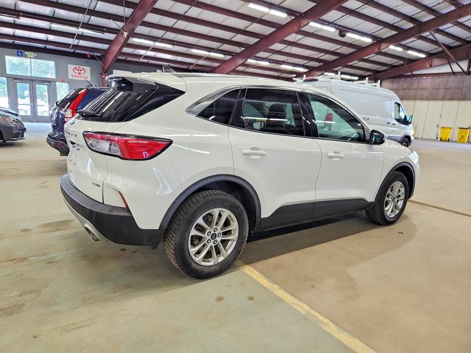 2020 FORD ESCAPE SE SE 4