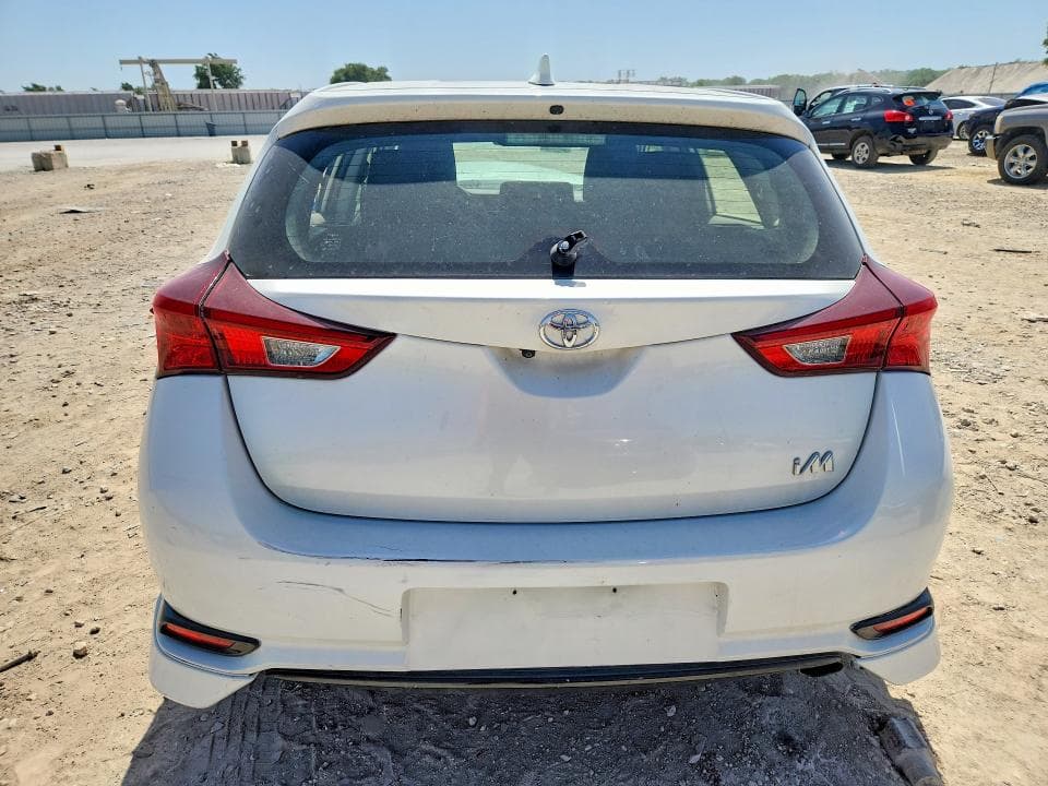 2017 TOYOTA COROLLA IM BASE 6