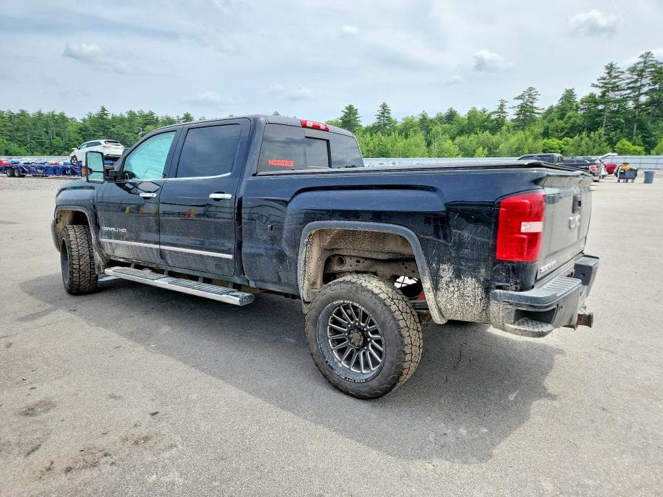 2017 GMC SIERRA K2500 DENALI 2
