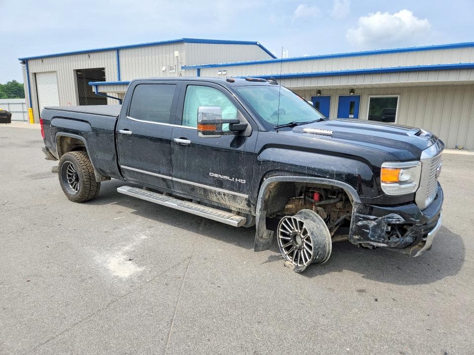 2017 GMC SIERRA K2500 DENALI 4