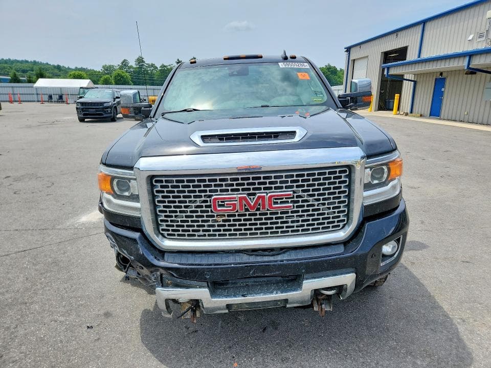 2017 GMC SIERRA K2500 DENALI 5