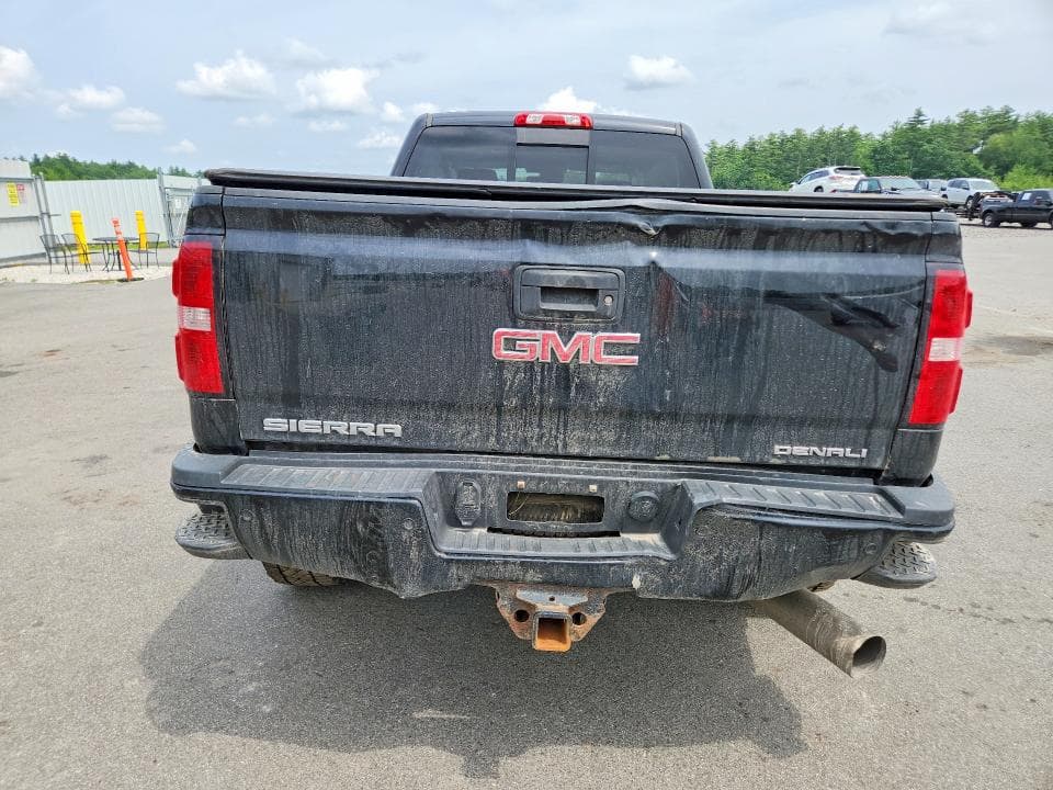 2017 GMC SIERRA K2500 DENALI 6