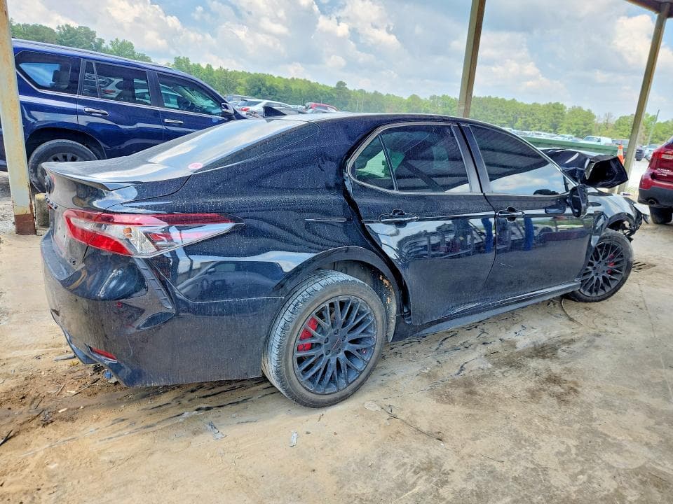 2022 TOYOTA CAMRY 3