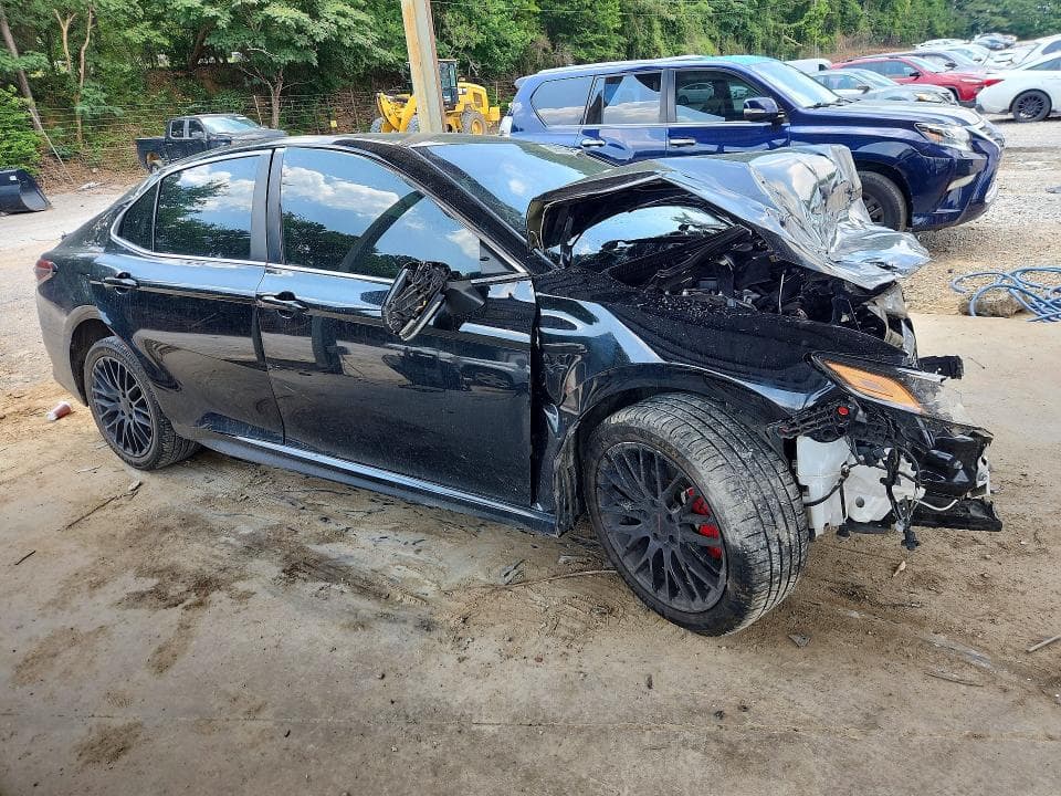 2022 TOYOTA CAMRY 4