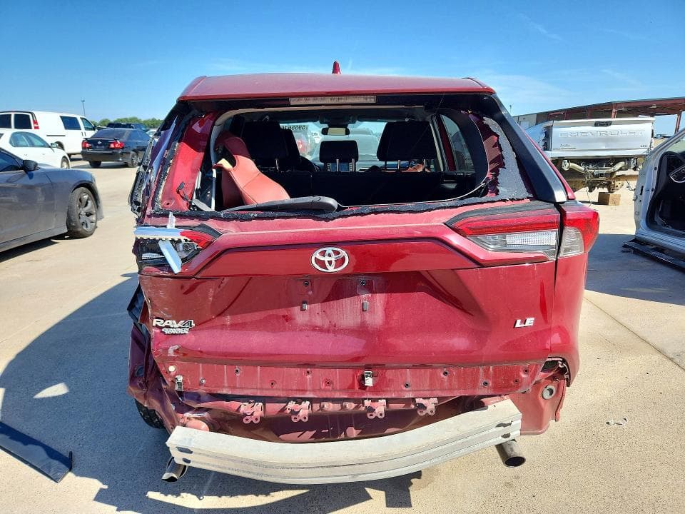 2022 TOYOTA RAV4 LE 6