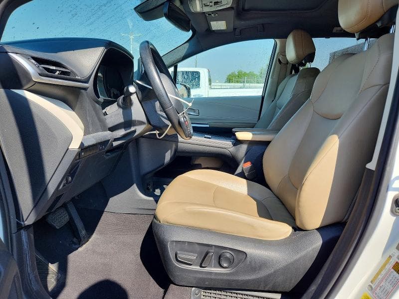 2021 TOYOTA SIENNA XLE XLE 7