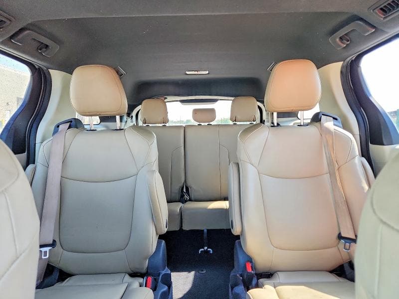 2021 TOYOTA SIENNA XLE XLE 10