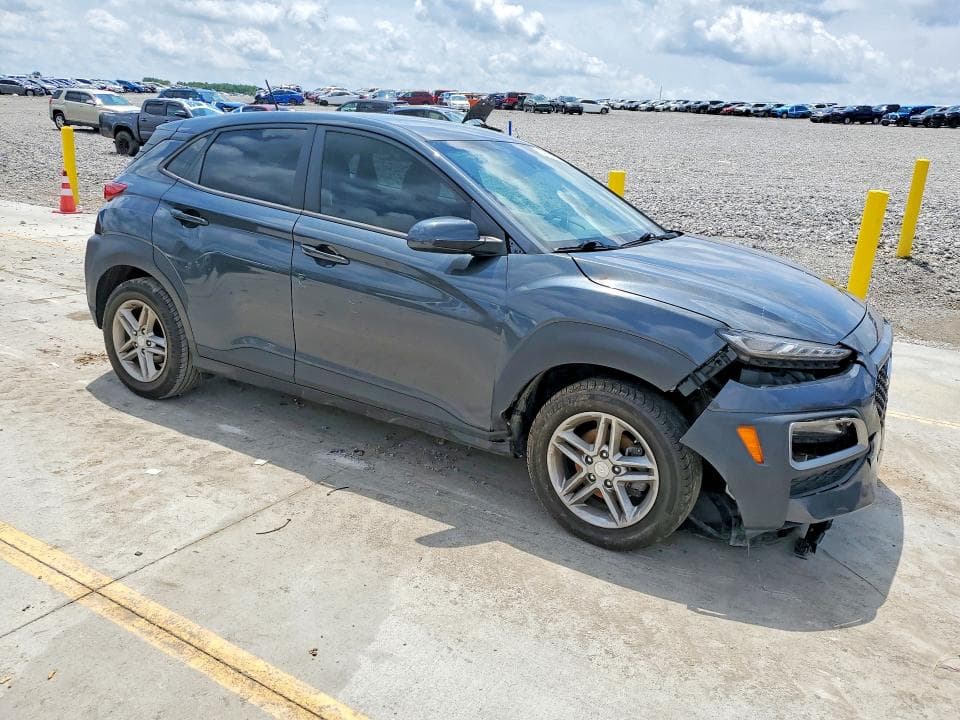 2020 HYUNDAI KONA SE 4