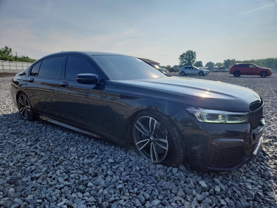 2020 BMW 750 XI 4