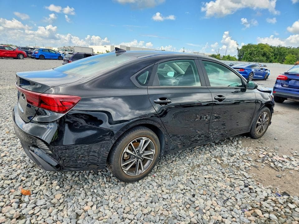 2024 KIA FORTE LXS 3