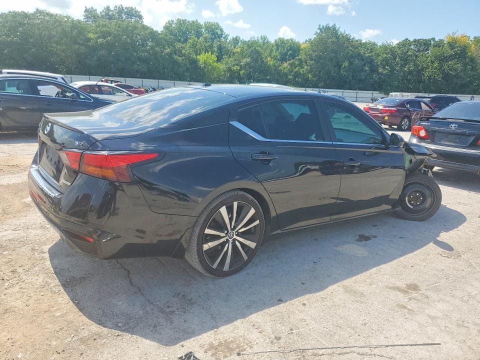 2021 NISSAN ALTIMA SR 3