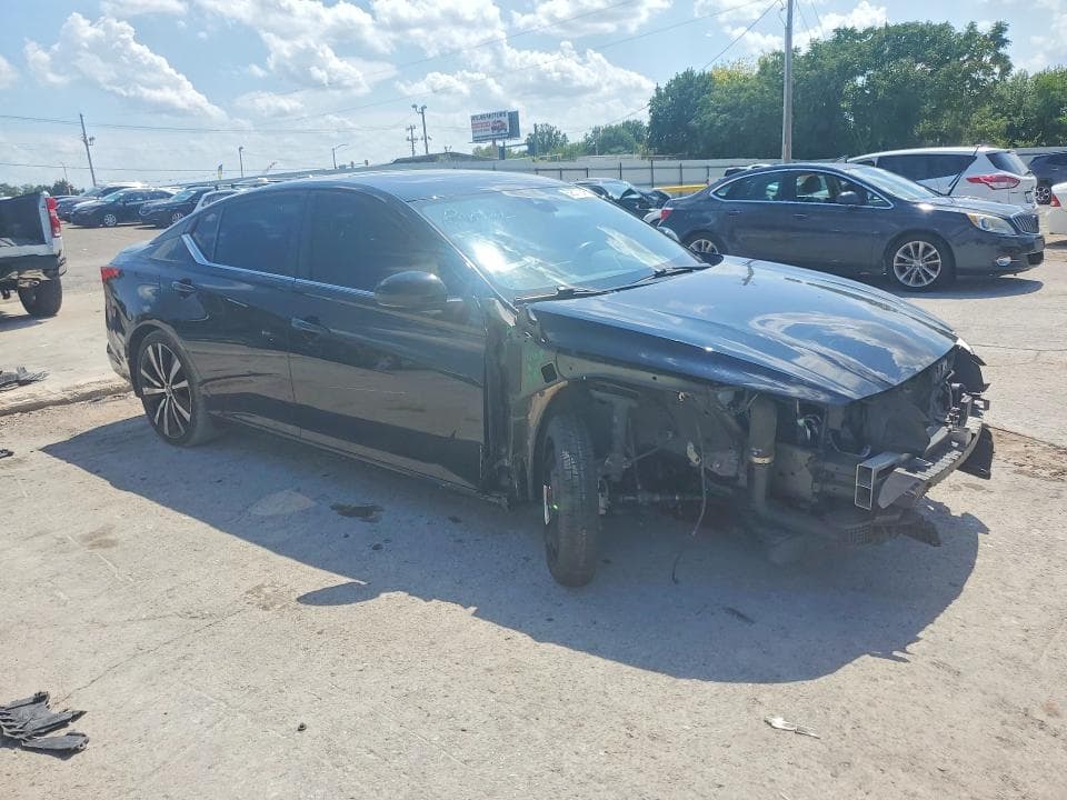 2021 NISSAN ALTIMA SR 4