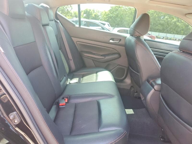 2021 NISSAN ALTIMA SR 10