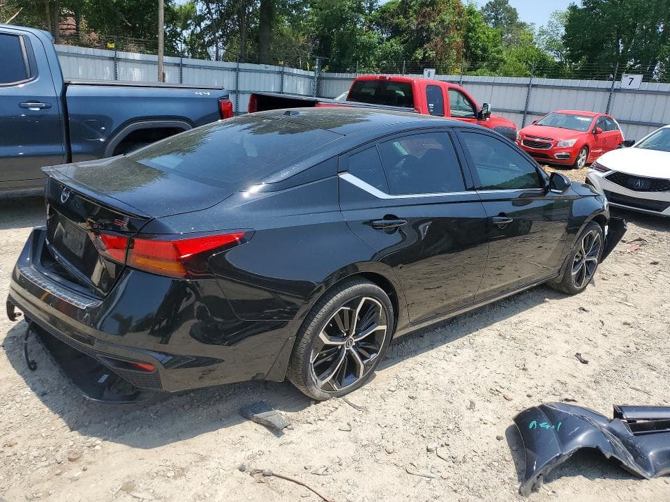 2023 NISSAN ALTIMA SR 3