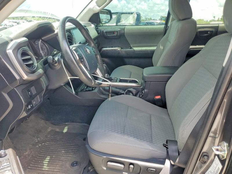 2020 TOYOTA TACOMA SR5 V6 7