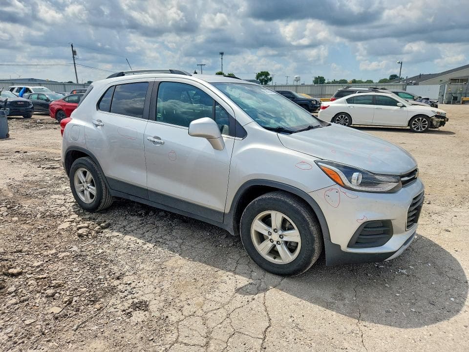 2019 CHEVROLET TRAX 1LT 4