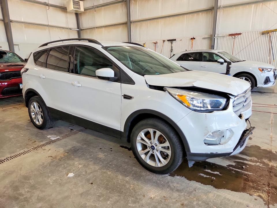 2018 FORD ESCAPE SE 4