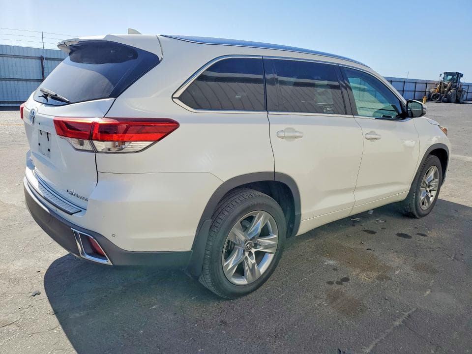 2019 TOYOTA HIGHLANDER LIMITED LIMITED 3