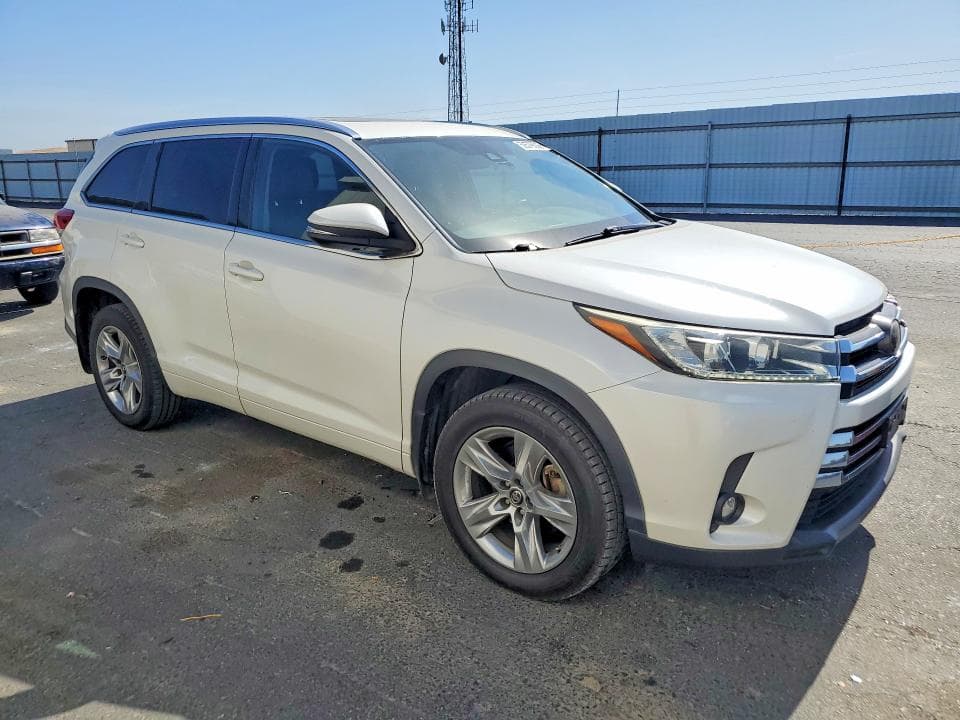 2019 TOYOTA HIGHLANDER LIMITED LIMITED 4