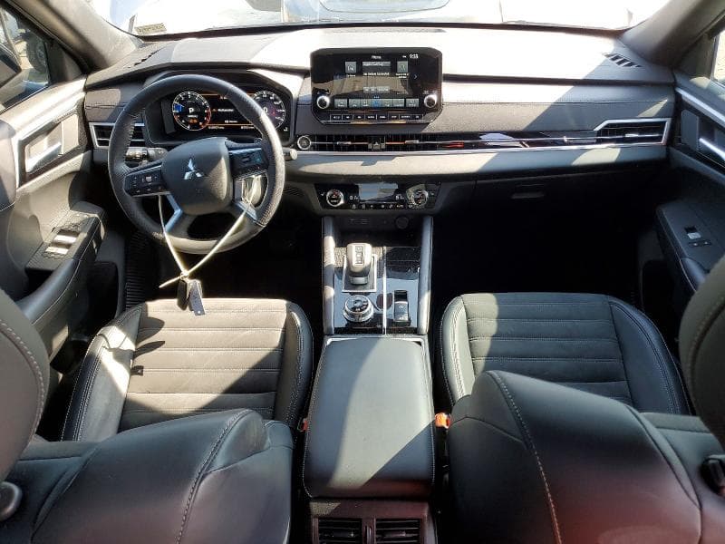 2024 MITSUBISHI OUTLANDER SE 8