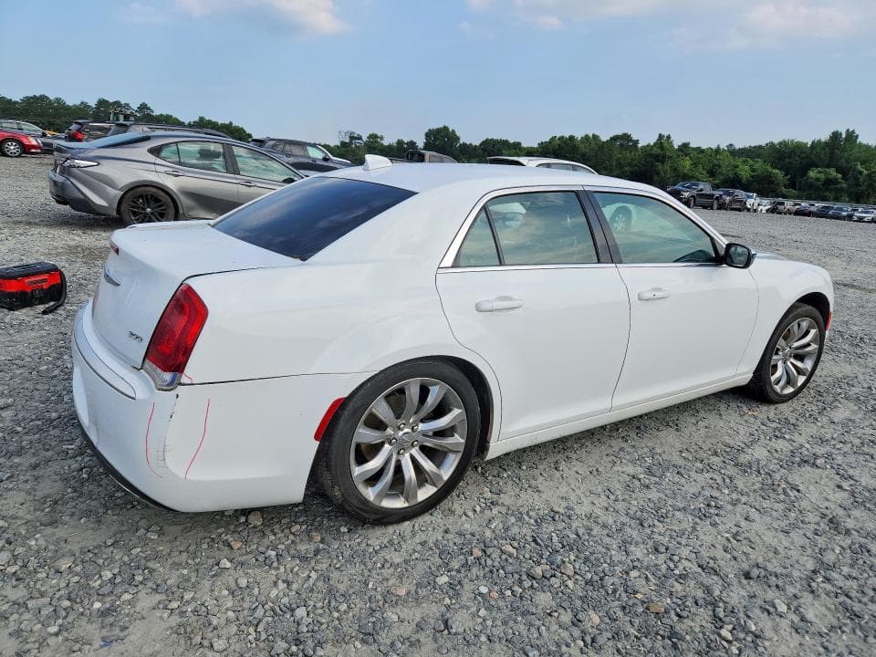 2019 CHRYSLER 300 TOURING 3