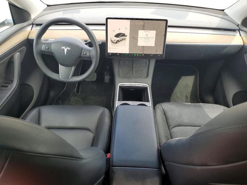 2023 TESLA MODEL Y 8