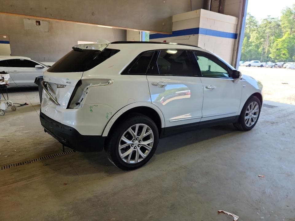 2021 CADILLAC XT5 3