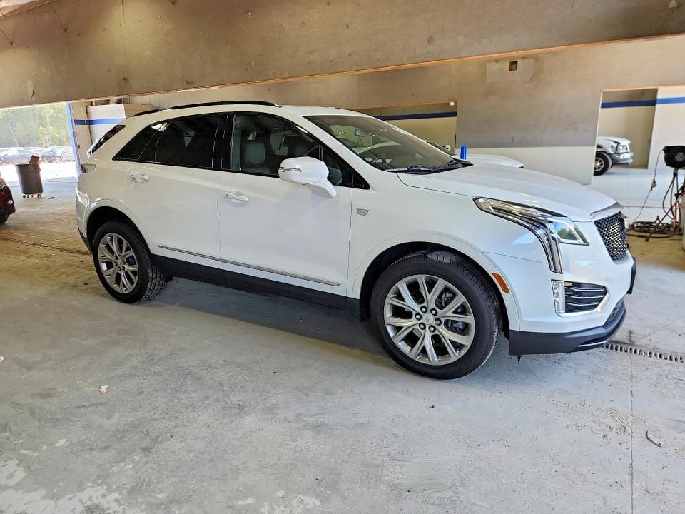 2021 CADILLAC XT5 4