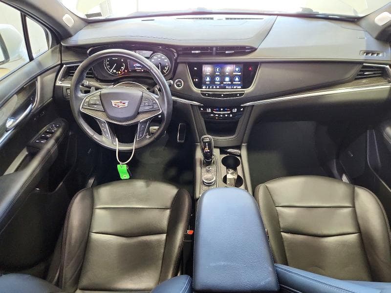 2021 CADILLAC XT5 8