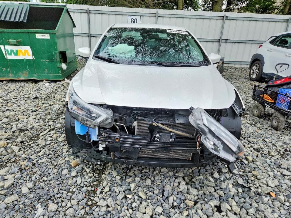 2025 NISSAN VERSA SV 5