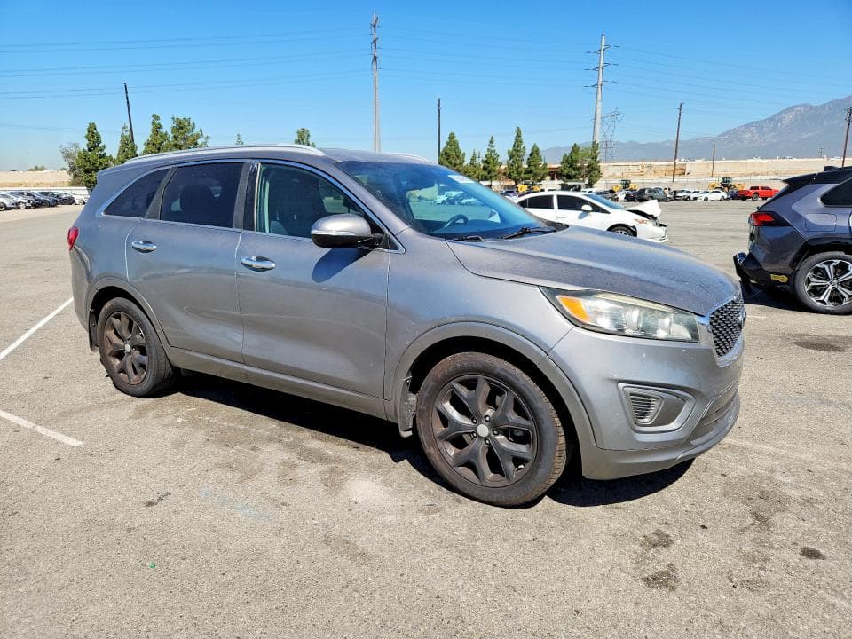 2017 KIA SORENTO LX 4